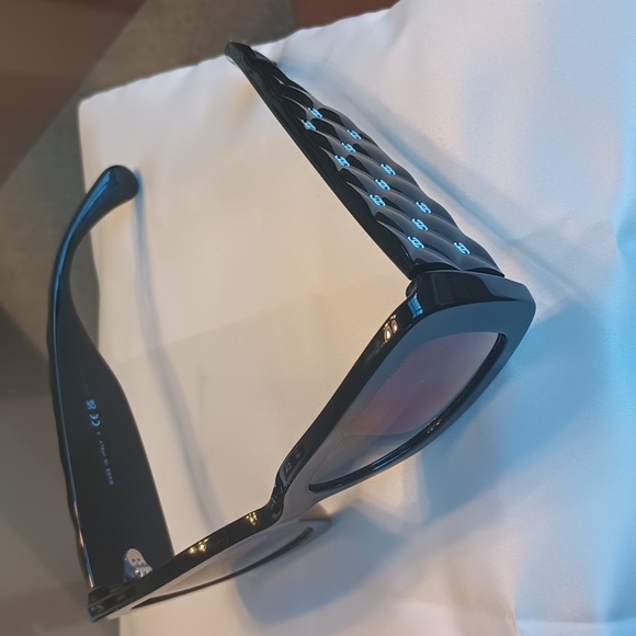 Two pairs of Chanel Sunglasses - Picture 3 of 10